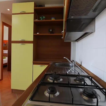 Vakantiehuis Lovely Rossana House In The Centre Of